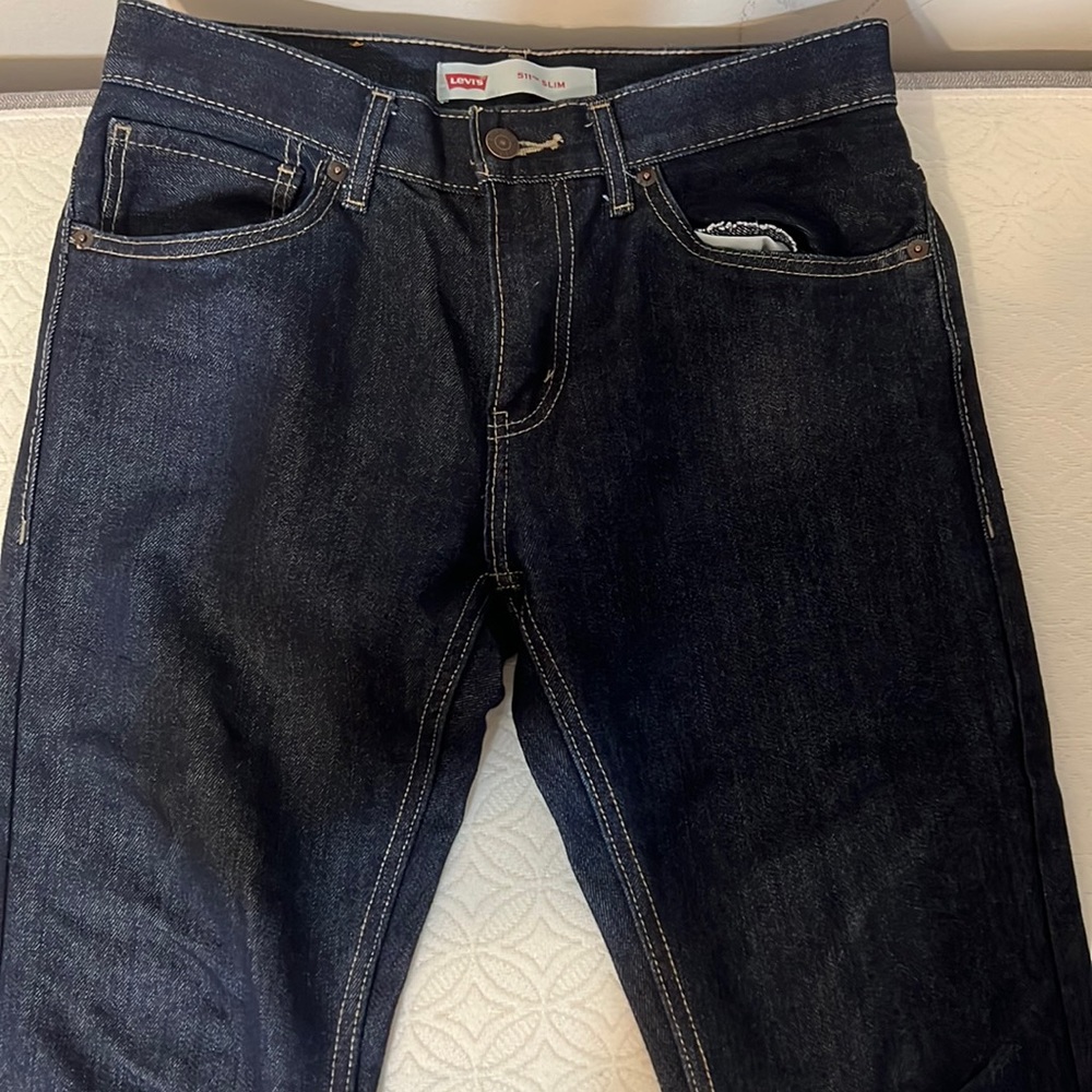 - Rarely Worn - Levi’s - Size 16reg W28 L28 - Black